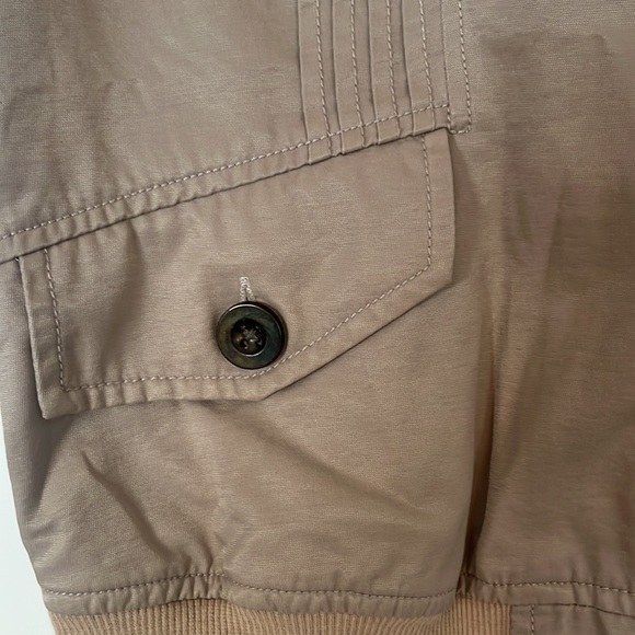 Beautiful Jacket - Picture 3 of 4